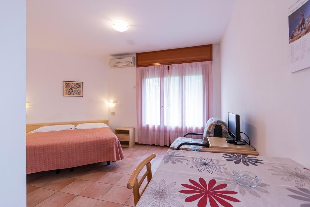 Residence Piccolo Милано Мартима Екстериор снимка